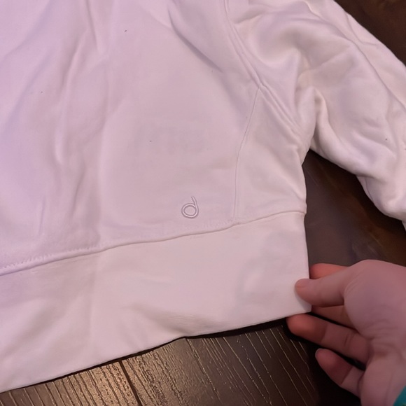 Defrost white crop top with long sleeves - Picture 3 of 3